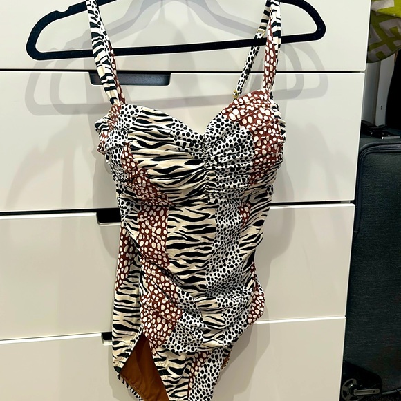 Animal print one piece bathing suit. Very Similarar to Miraclesuit fit. - Picture 1 of 4